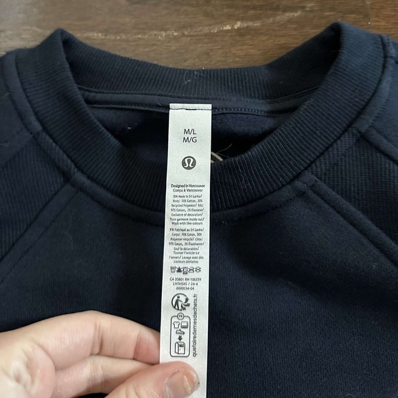 Lululemon-scuba oversized pullover-navy -M/L-NWT - Picture 5 of 9